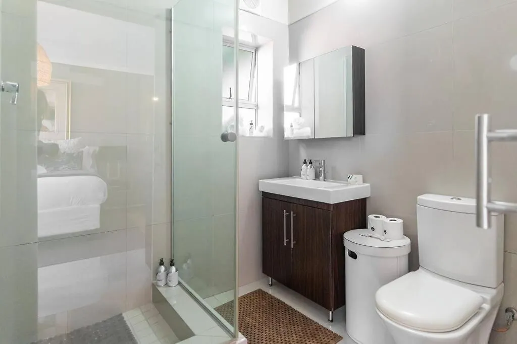 Green Point Grande - Luxury Family Villa With Pool & Views Cape Town