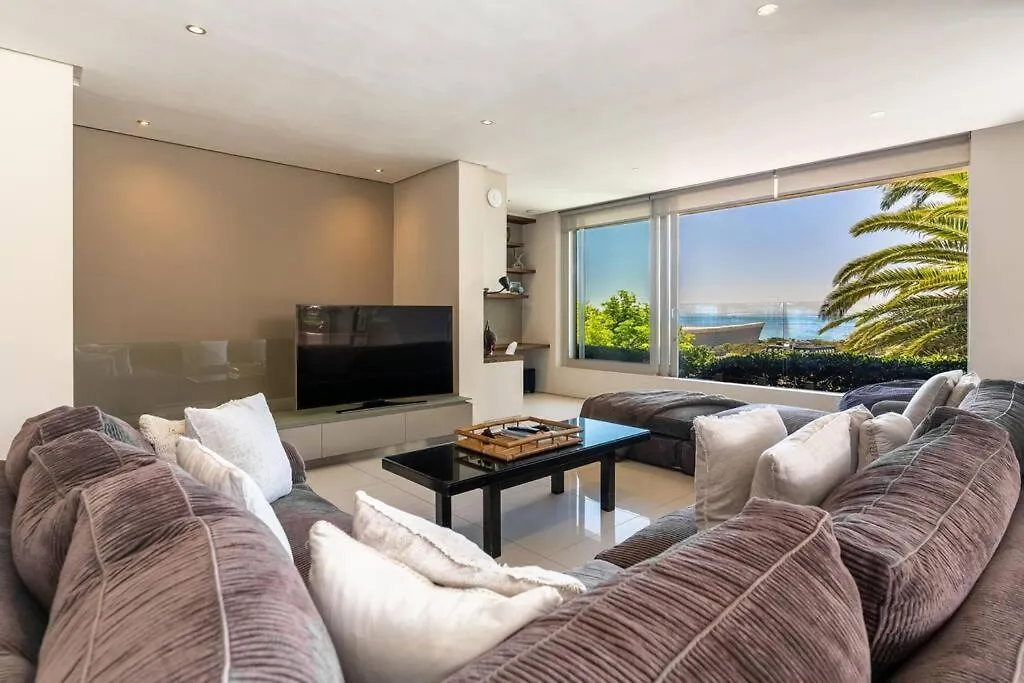 Green Point Grande - Luxury Family Villa With Pool & Views Cape Town 0*,  Güney Afrika