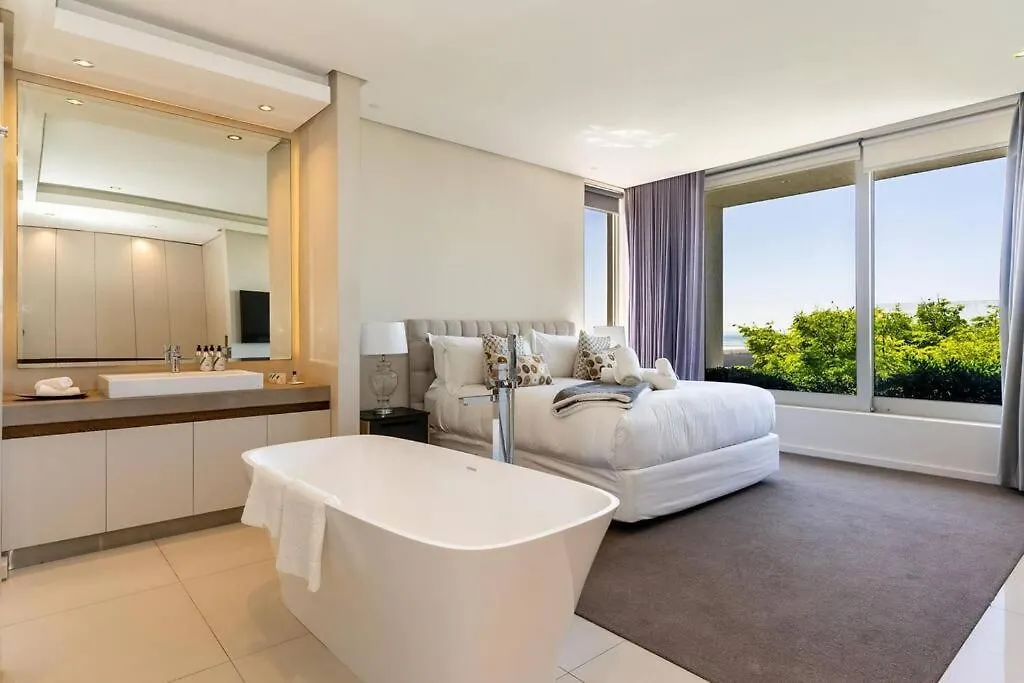 Green Point Grande - Luxury Family Villa With Pool & Views ケープタウン