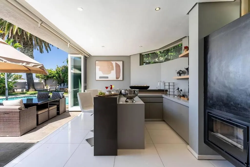 Green Point Grande - Luxury Family Villa With Pool & Views ケープタウン