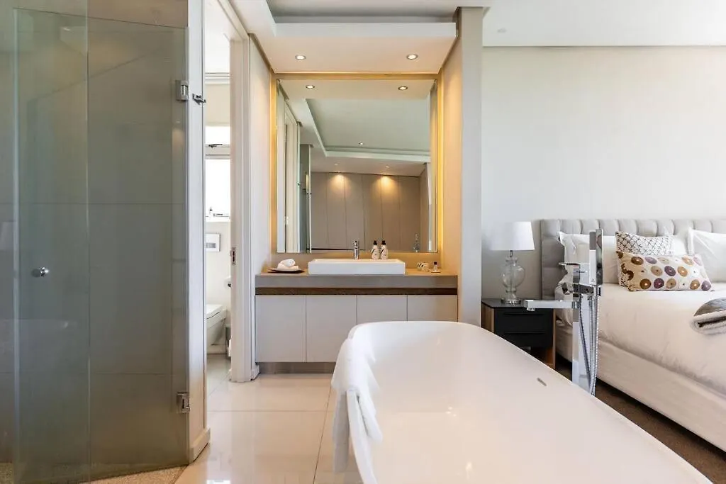 Green Point Grande - Luxury Family Villa With Pool & Views ケープタウン