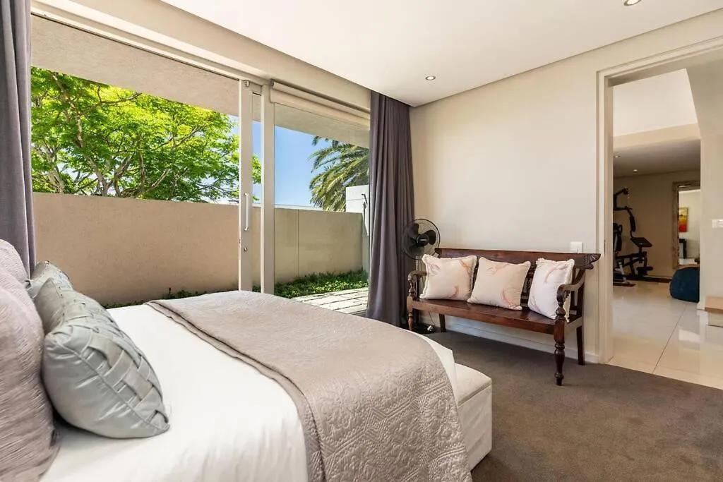 Green Point Grande - Luxury Family Villa With Pool & Views ケープタウン