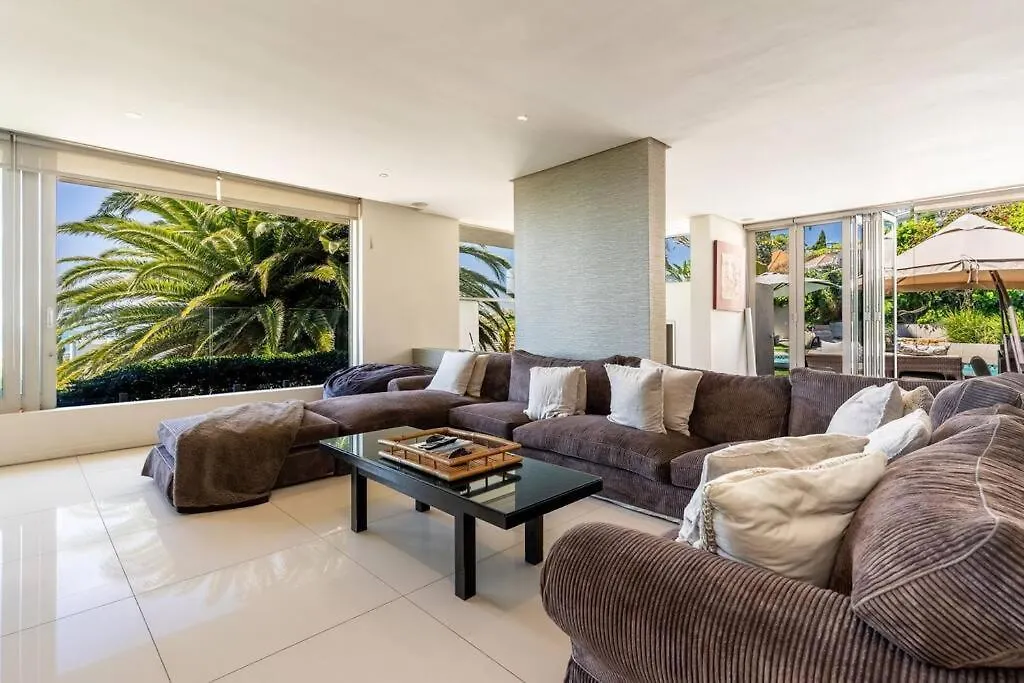 Green Point Grande - Luxury Family Villa With Pool & Views ケープタウン